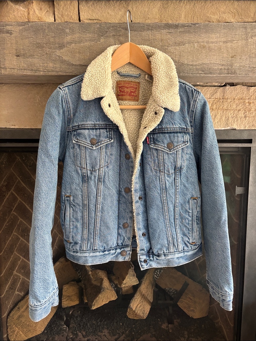 Levi's Light Blue Denim Jacket with Cream Sherpa Collar